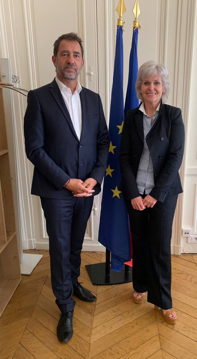 Dialogue très riche ce soir avec <a href="/CCastaner/">Christophe Castaner</a>, engagé sur les enjeux d'égalité entre les femmes et les hommes. 

La loi égalité économique et professionnelle qu'il a portée avec <a href="/RixainMP/">Marie-Pierre Rixain</a> constitue une avancée significative en matière d'#EgaPro pour toutes les femmes.