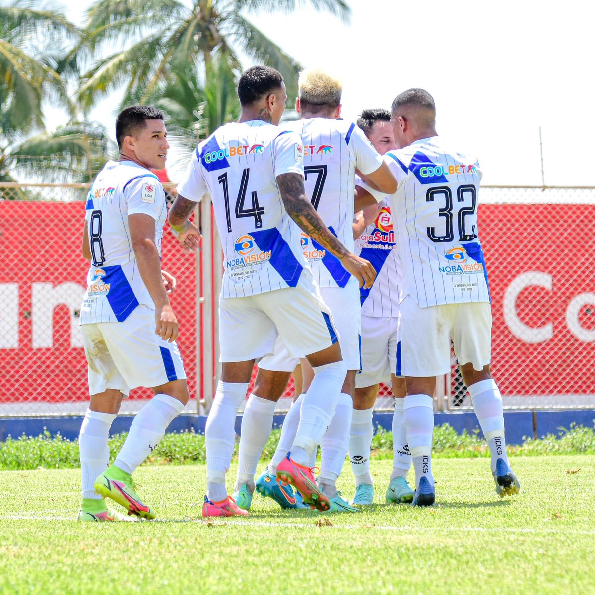 marciovz's tweet photo. Nunca renuncies solo porque las cosas se pusieron difíciles. Recuerda: "Lo que vale la pena, nunca será fácil" 🧠🫂💙

¡Vamos equipo! 💪

. @alianzasullana_ | #MV32

#alianzaatletico 
#marciovalverde
#futbolperuano
#liga1
#piura
#sullana https://t.co/aX1vMMBEhK