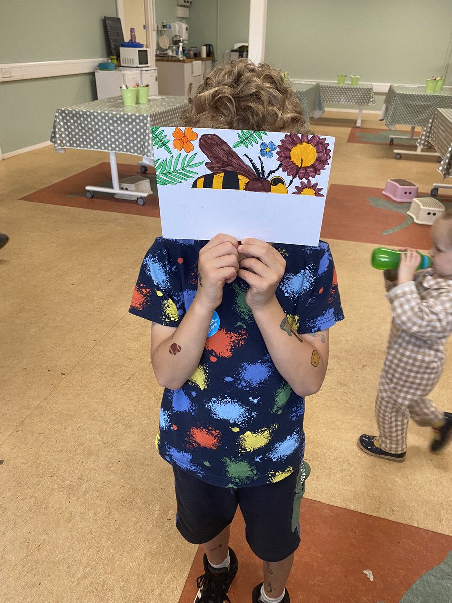 TheGreenJeanie's tweet photo. Today the children have been learning about #bumblebees &amp; #solitarybees &amp; making postcards to send home. Look at these! Aren’t they FAB! @RHSWisley #SuperBees https://t.co/CFCGVfjIWw