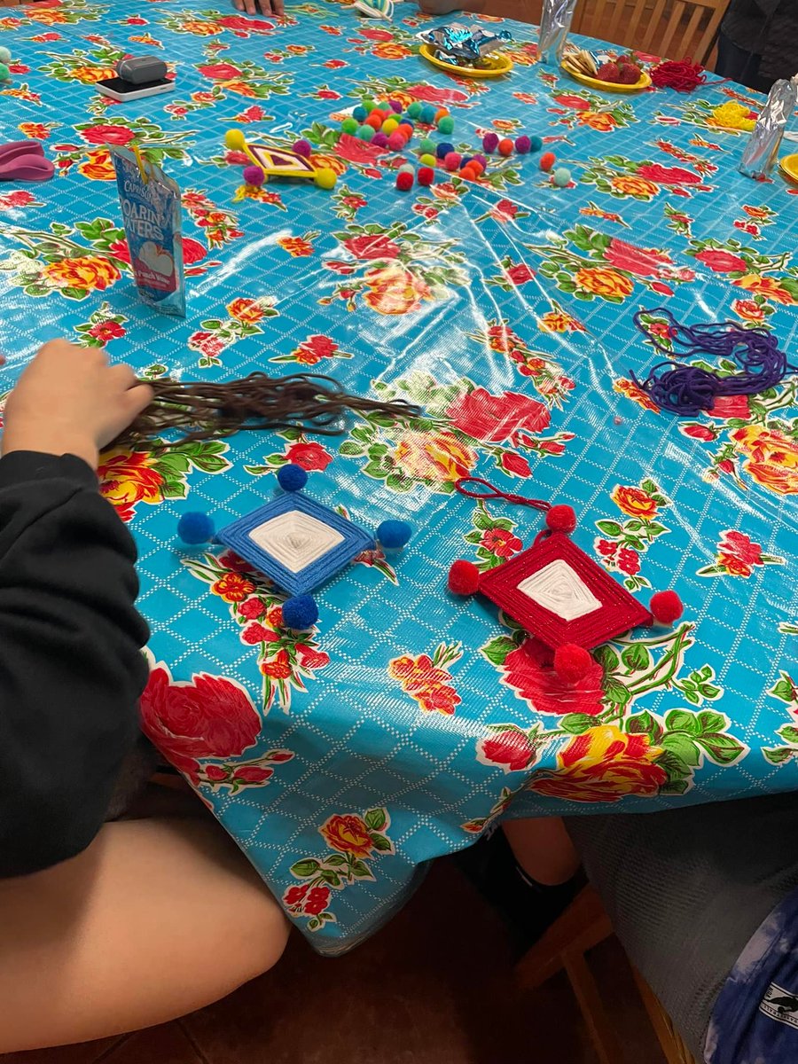 AustinJrForum's tweet photo. Last week AJF members used their #powers4good with our partner @SettlementHome  to host a fun craft night! Strong work ladies; we are so glad the residents had a great evening. #austin #volunteering https://t.co/4EGfLMJ82i