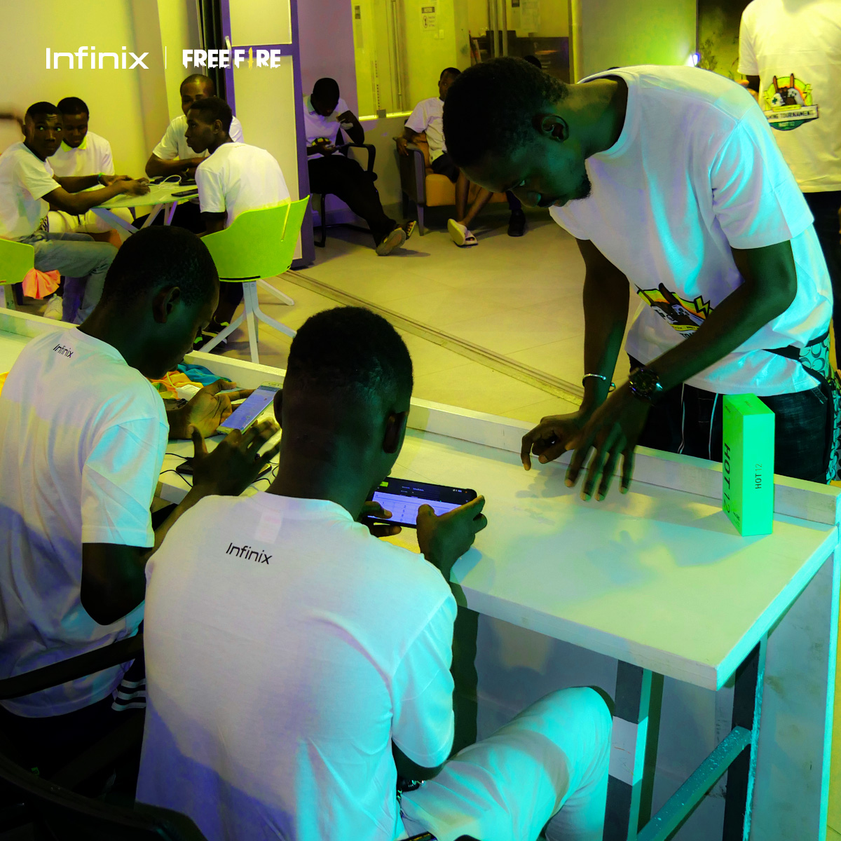 InfinixCI's tweet photo. Vous avez manqué la première preselection du #Hot12GamingTour #GarenaFreeFire  ? Voici quelques images pour vous montrer l'ambiance #HOT qu'il y avait. Prochaine preselection ce samedi 04 Juin en direct sur notre page Facebook ! Ne manquez pas!
#Infinix https://t.co/Uypl7plJPO