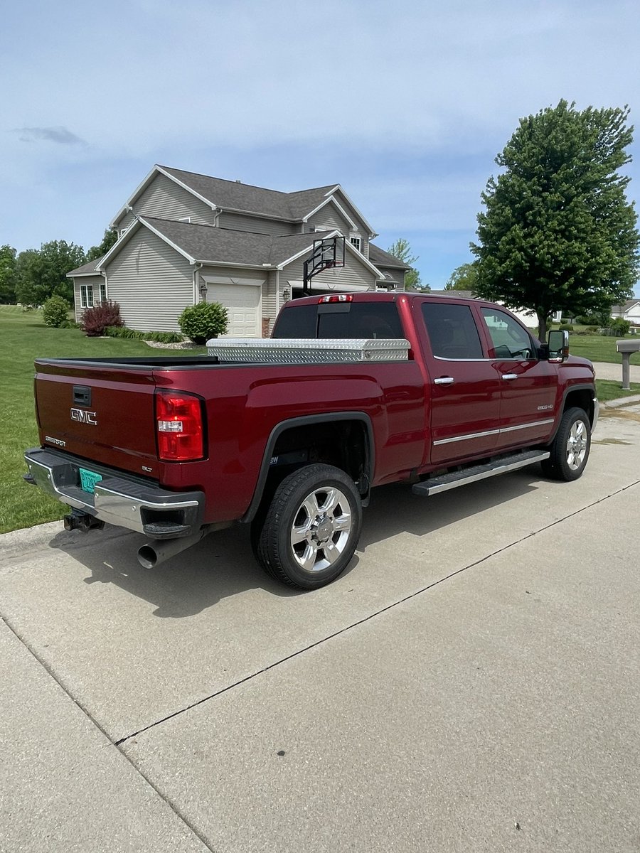 proagservices1's tweet photo. 2019 GMC Sierra 2500.  103K miles.  $52,000 https://t.co/9QQ8jM0CNh