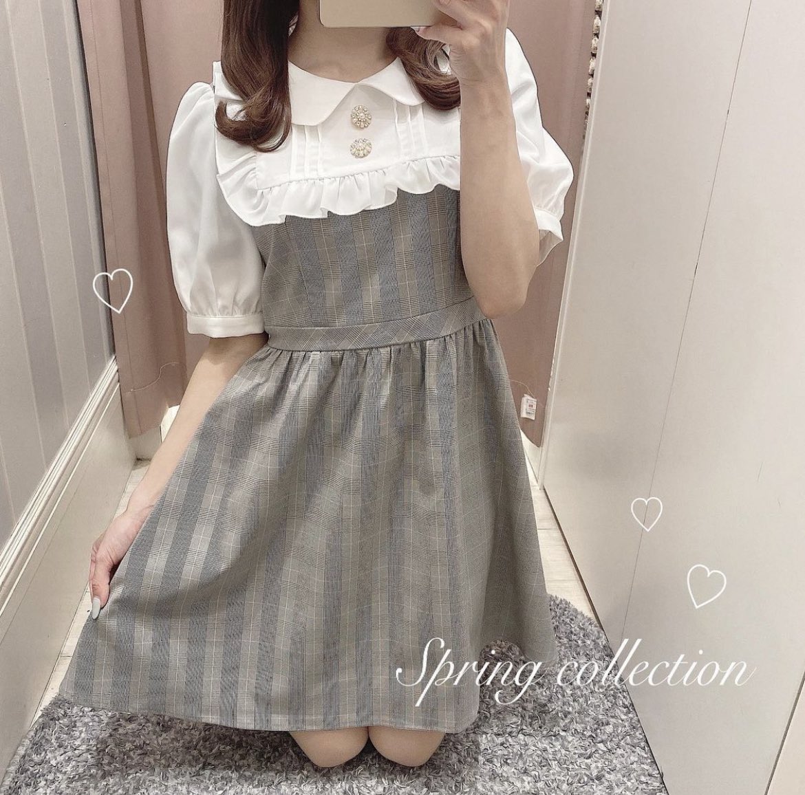 kaaa_0308's tweet photo. 推しぴに会いに行く日の服evelynで買いたい...
推しカラー白だからこれくらいかな...
どれがいいと思います？ https://t.co/aIgxdceWRl