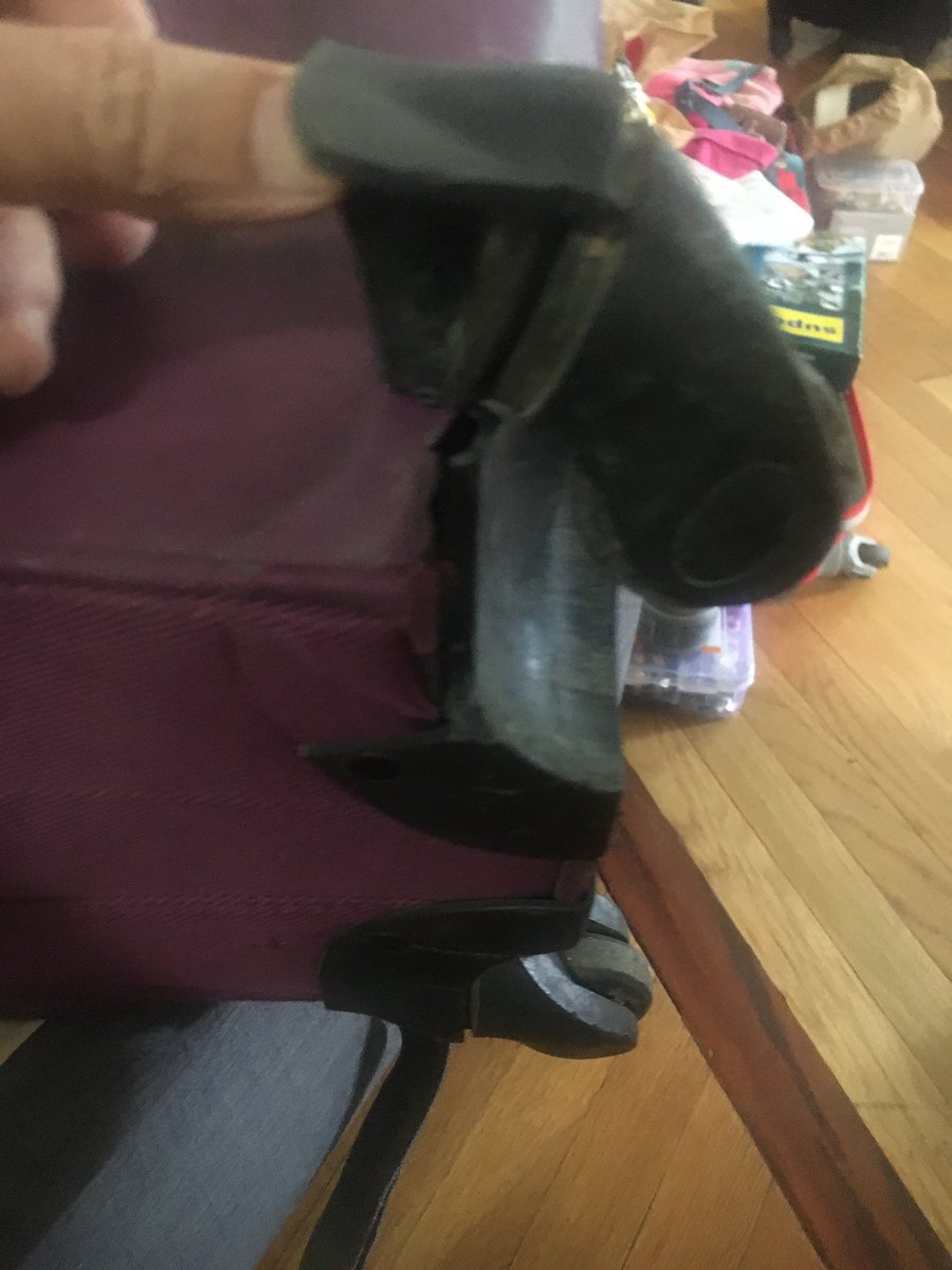 Kailash043's tweet photo. @emirates @EmiratesSupport   We traveled from Mumbai to Boston on 25th May. We received one of our baggage in Broken condition. When I contacted your ground staff and Supervisor at Boston, they simply REFUSED to accept their mistake. Is it the way you treat your customer. HELP ME https://t.co/hXPsXlF6oA