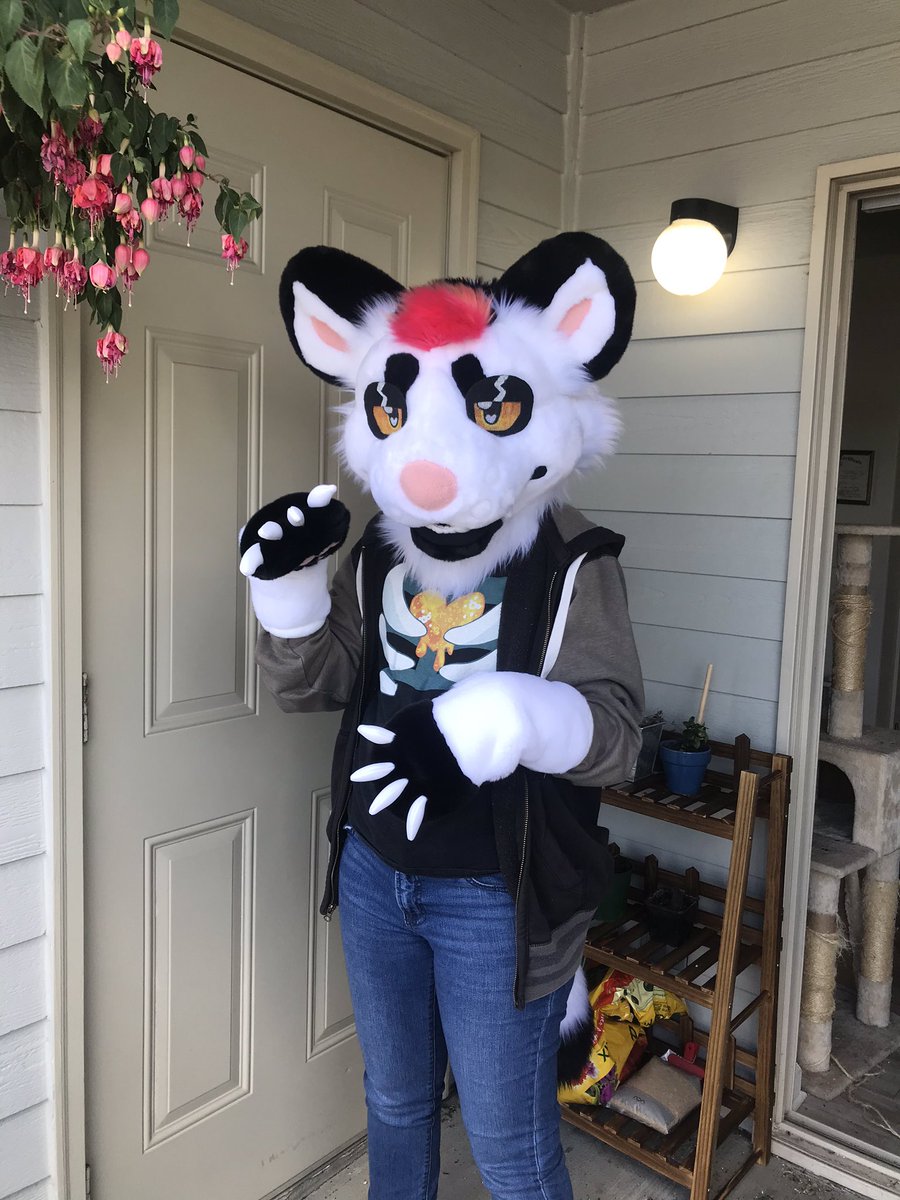 KabberCreations's tweet photo. I’m about to finish my queue, so now it’s...

✨R4FFLE TIME✨
Winners will get a custom partial, with the option to upgrade to a fullsuit for an extra f33

-follow me
-retweet
-post a ref (no qrts)

Ends July 1st
IMPORTANT INFO BELOW

#furry #fursuit #fursuitmaker #fursuitraffle https://t.co/jIxfs9MnRe