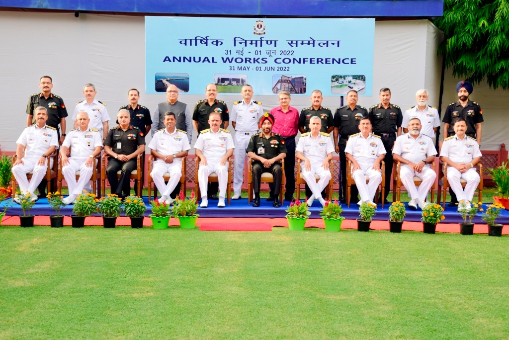 IndiaCoastGuard's tweet photo. Keeping Infrastructural Growth as the prime agenda #EinC Lt Gen Harpal Singh for the first time, co-chaired the Annual works conference with #DGICG in the presence of Regional Commanders.Professional review &amp; interaction focussed on innovative engineering technologies for future. https://t.co/nf4c74Uque