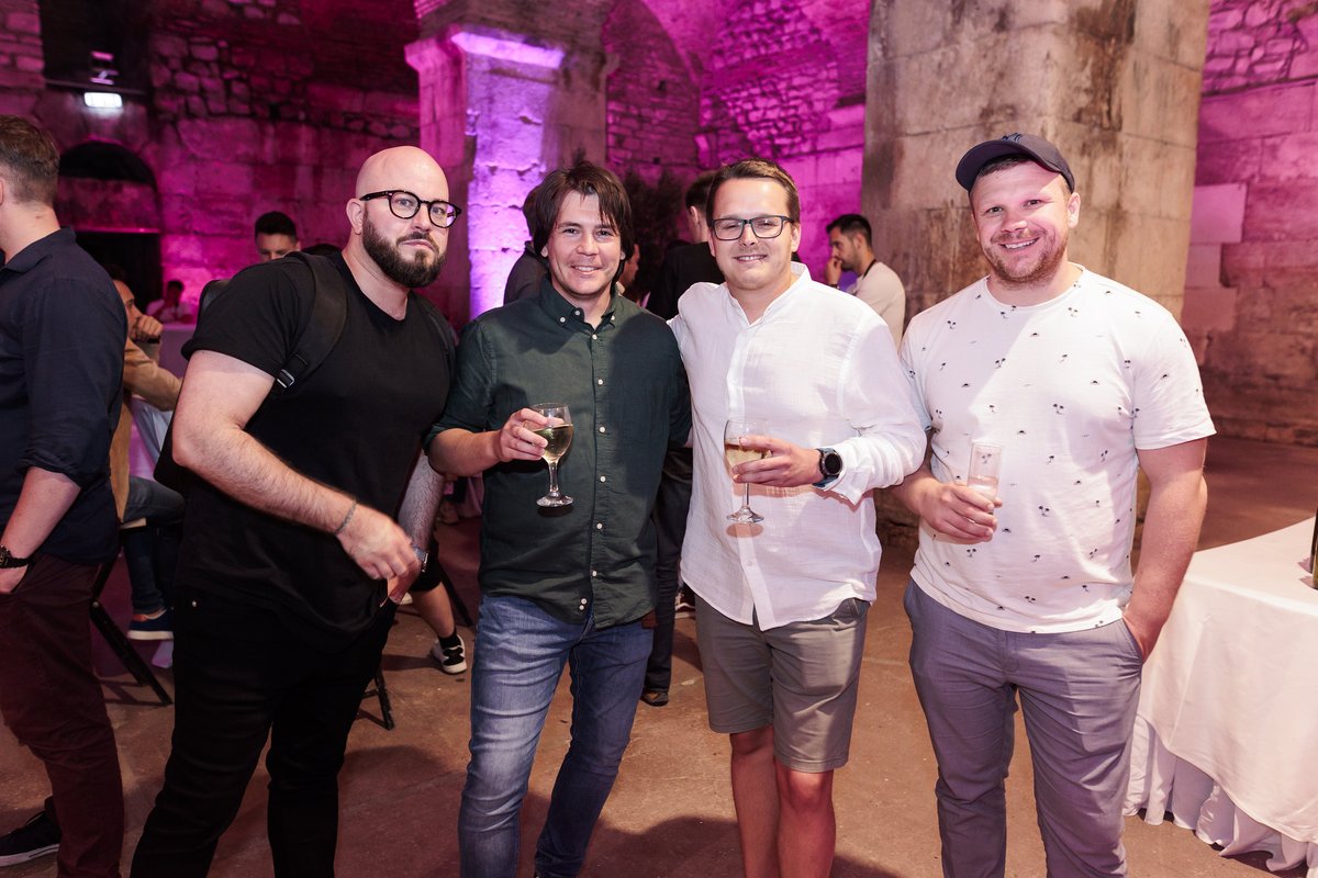 blocksplit's tweet photo. #BlockSplit3 dinner party was...
Comment with emoji π https://t.co/WR1LOoOlYf