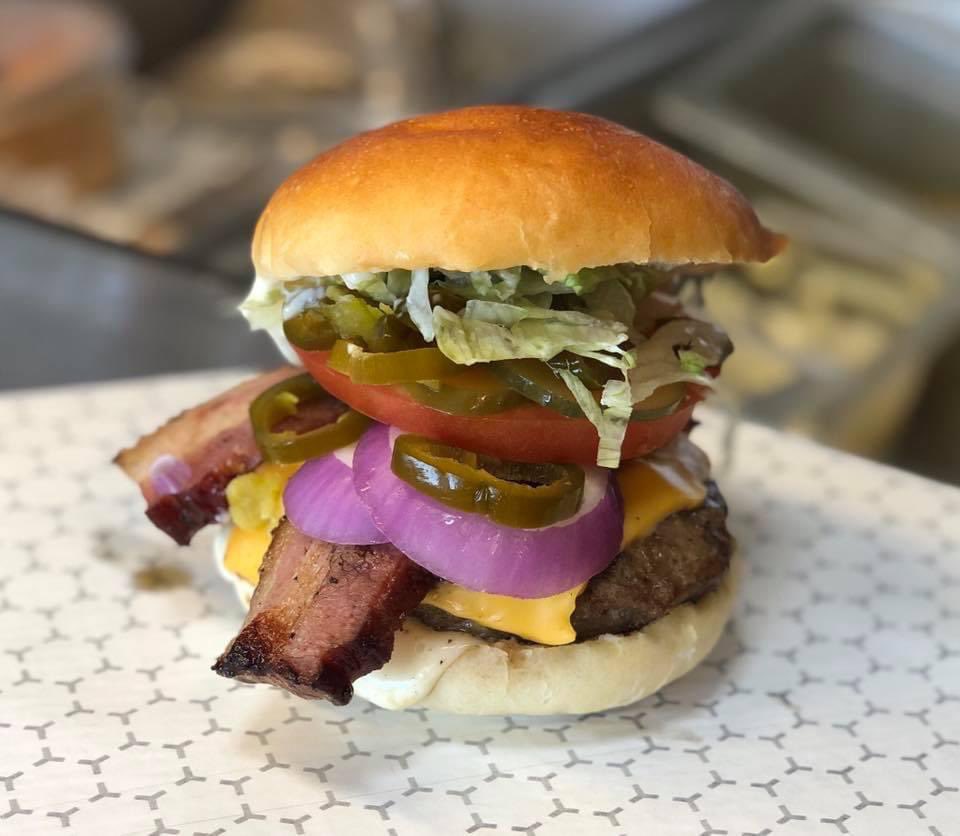 campfiregrillsk's tweet photo. Chef’s Hot Lunch Special on this windy day…

Bacon Cheesebuger! 🍔

Loaded up with Drake Meats bacon, cheddar cheese, lettuce, tomato and onion

$9.99

@PiePrimal Pizza by the slice 
🍕 House Special
🍕 Carzan Beef and Onion

$3.99

1150 Fleury St

#campfiregrill https://t.co/fh8ra0VJSl