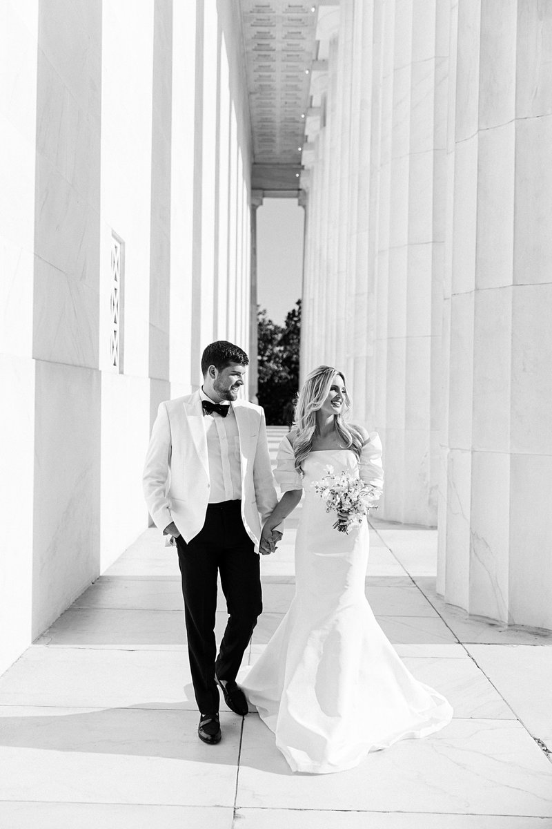 _SarahBradshaw's tweet photo. This fashion-forward couple chose to honor history and their personal stories by hosting their destination wedding weekend in Washington DC. See the full weekend over on the journal today:

Fashion-Forward Destination Wedding Weekend in DC https://t.co/RQtMlKEGhf https://t.co/hQESTqXOpw