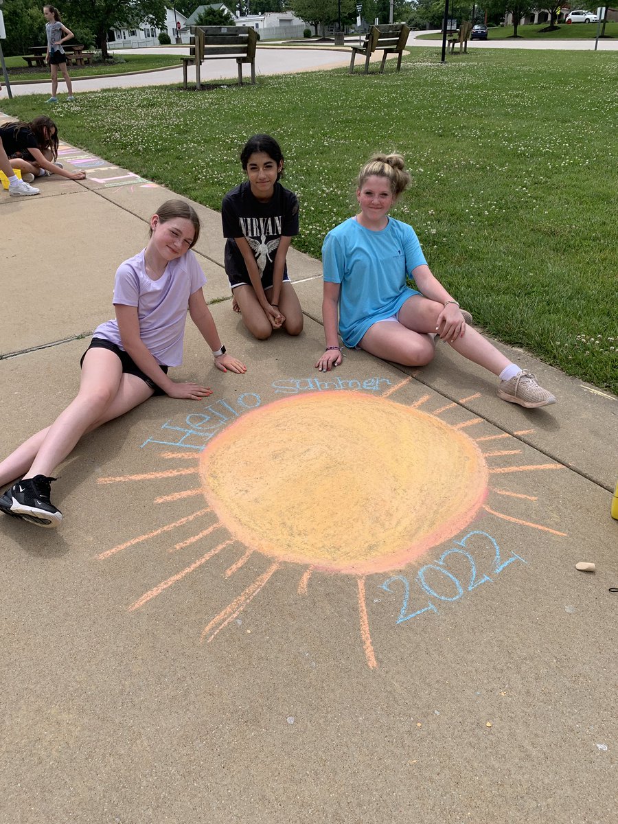 Some of the art students put their artistic talents to good use with chalk art! Let’s spread some cheer as we end the year! 😎❤️ <a href="/RSDfinearts/">Megan Meier</a> <a href="/WMSTimberwolves/">Wildwood Timberwolves</a>
