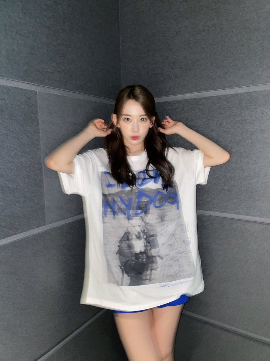 dont_need_yl's tweet photo. #🌸📸

       closed. iz*one, файтин🥺 lesserafim, файтин 🥺🌸 https://t.co/KJ8EBWBcBT