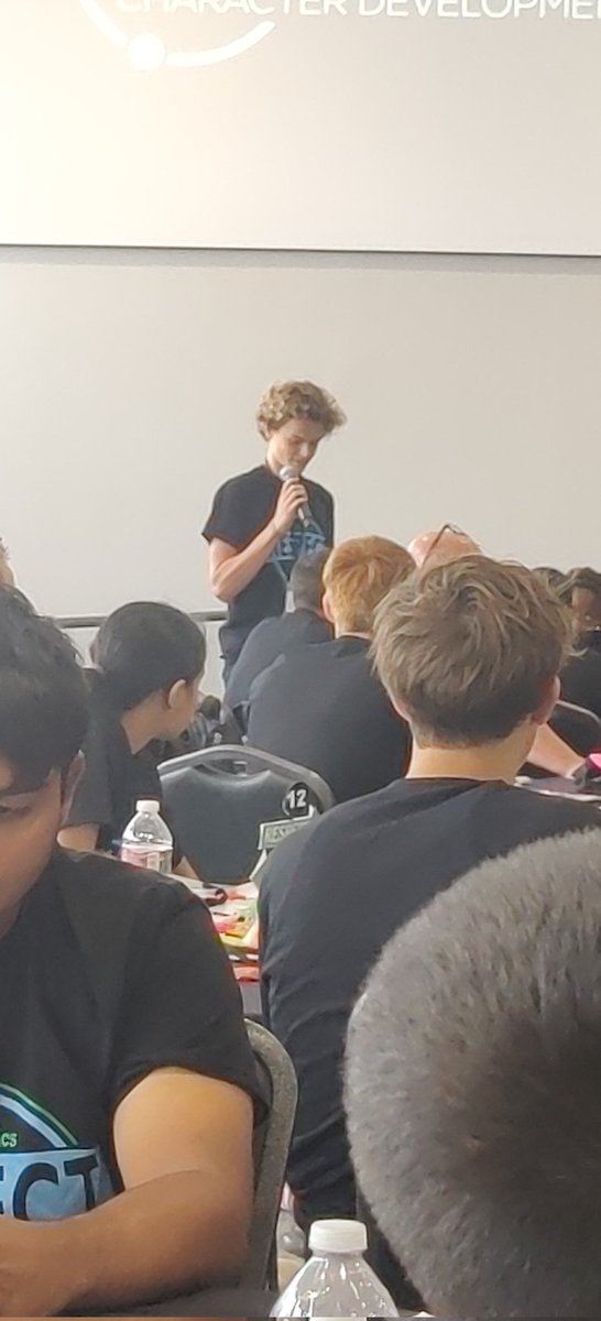 Kyle says leaders listen. 👂We agree at I'm feeling Table 22. 

#leadaisd
@MackeySpeaks 
<a href="/alvinisdath/">Alvin ISD Athletics</a>