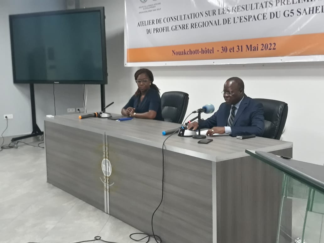 G5_Sahel_SE's tweet photo. Nouakchott, 31 mai 2022 - Consultation et échanges sur les résultats préliminaires du Profil #Genre dans l’espace du #G5Sahel. 
Objectif: faciliter l’intégration syst. de la dimension genre dans la formulation des projets/programmes d’invest. de @AfDB_Group dans le #G5Sahel. 1/2 https://t.co/IxWUOCUOiF