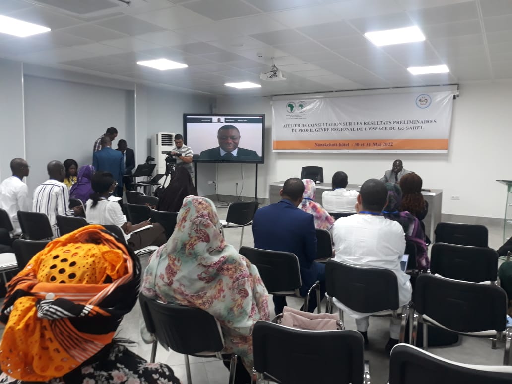 G5_Sahel_SE's tweet photo. Nouakchott, 31 mai 2022 - Consultation et échanges sur les résultats préliminaires du Profil #Genre dans l’espace du #G5Sahel. 
Objectif: faciliter l’intégration syst. de la dimension genre dans la formulation des projets/programmes d’invest. de @AfDB_Group dans le #G5Sahel. 1/2 https://t.co/IxWUOCUOiF