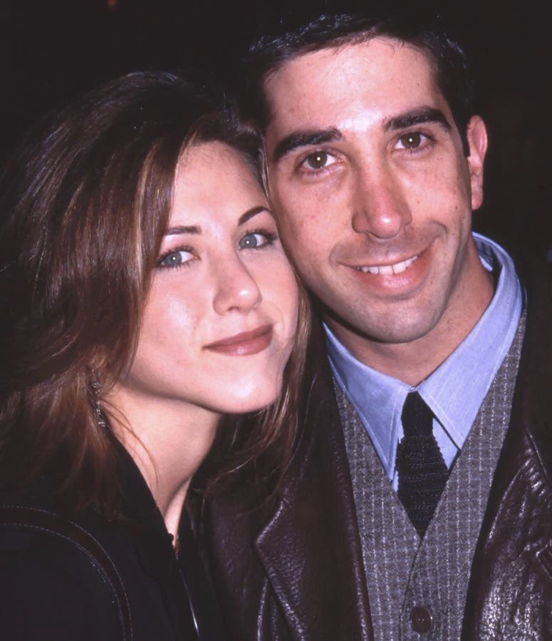 peytonsrachel's tweet photo. —thread of david schwimmer and jennifer aniston but but as you scroll they get older https://t.co/i45ghD7WTA