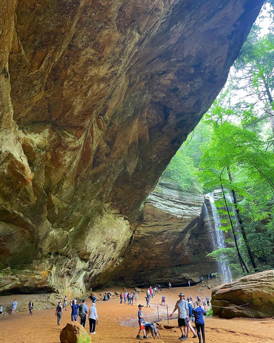 KevinBrusca's tweet photo. Ash Cave - Logan, #Ohio 

#explore #outdoors #hiking #nature https://t.co/EOQhYA07P1