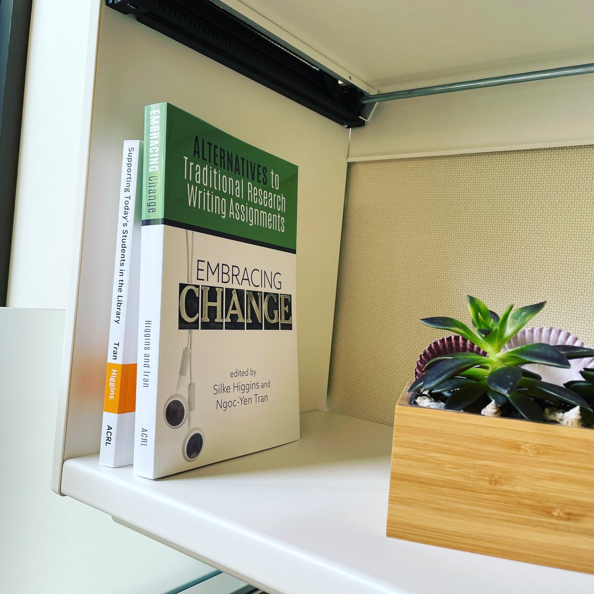 libraryen's tweet image. So thankful to my coeditor Silke Higgins and all the contributors for the publication of our latest book, “Embracing Change: Alternatives to Traditional Research Writing Assignments.” We hope it will help libraries in generating and supporting students with different assignments.