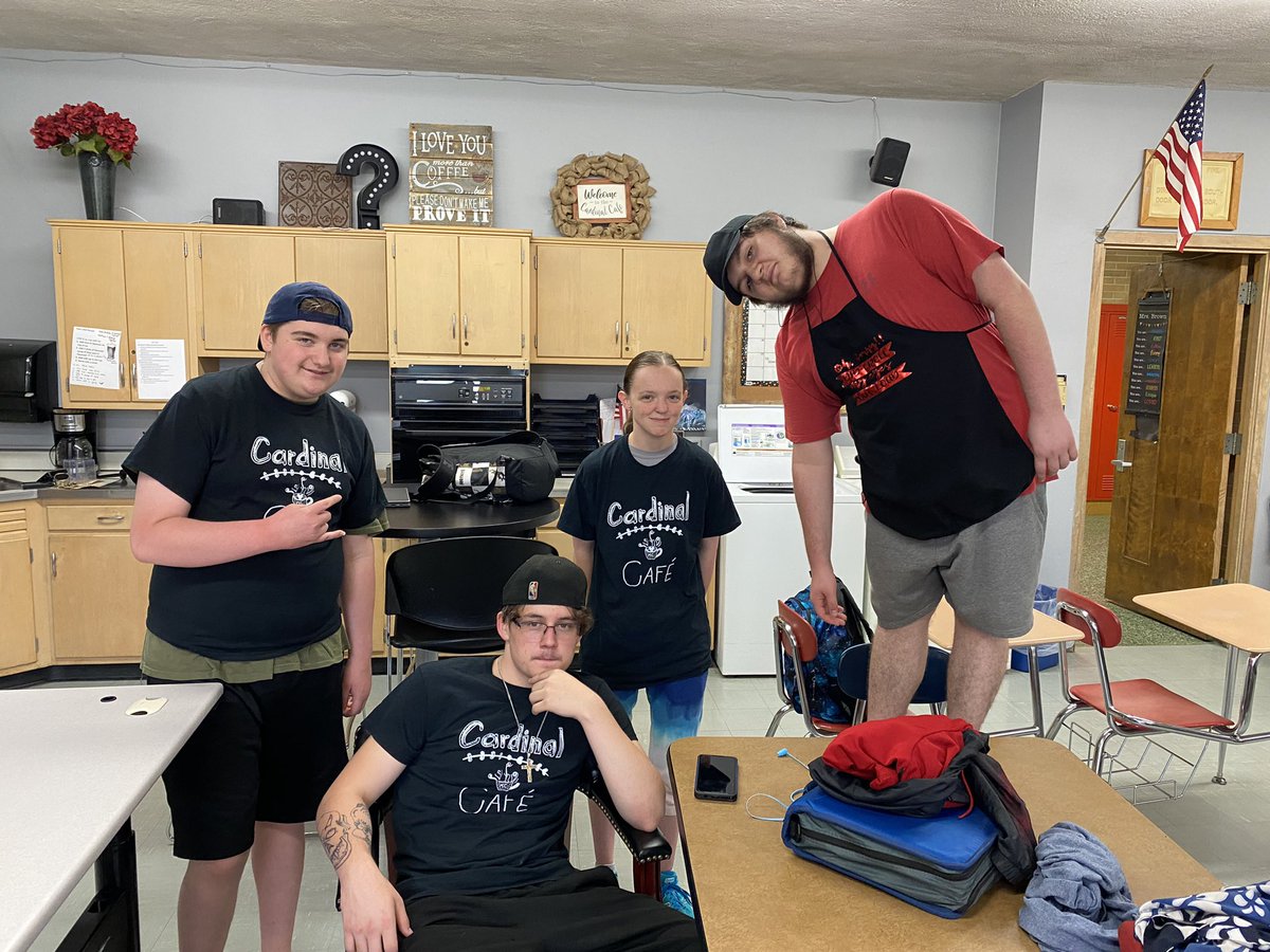 Forgot to give these students a shout out on Friday for all their hard work they have done for cafe this year! It wouldn’t be possible without them #cardinalcafe
