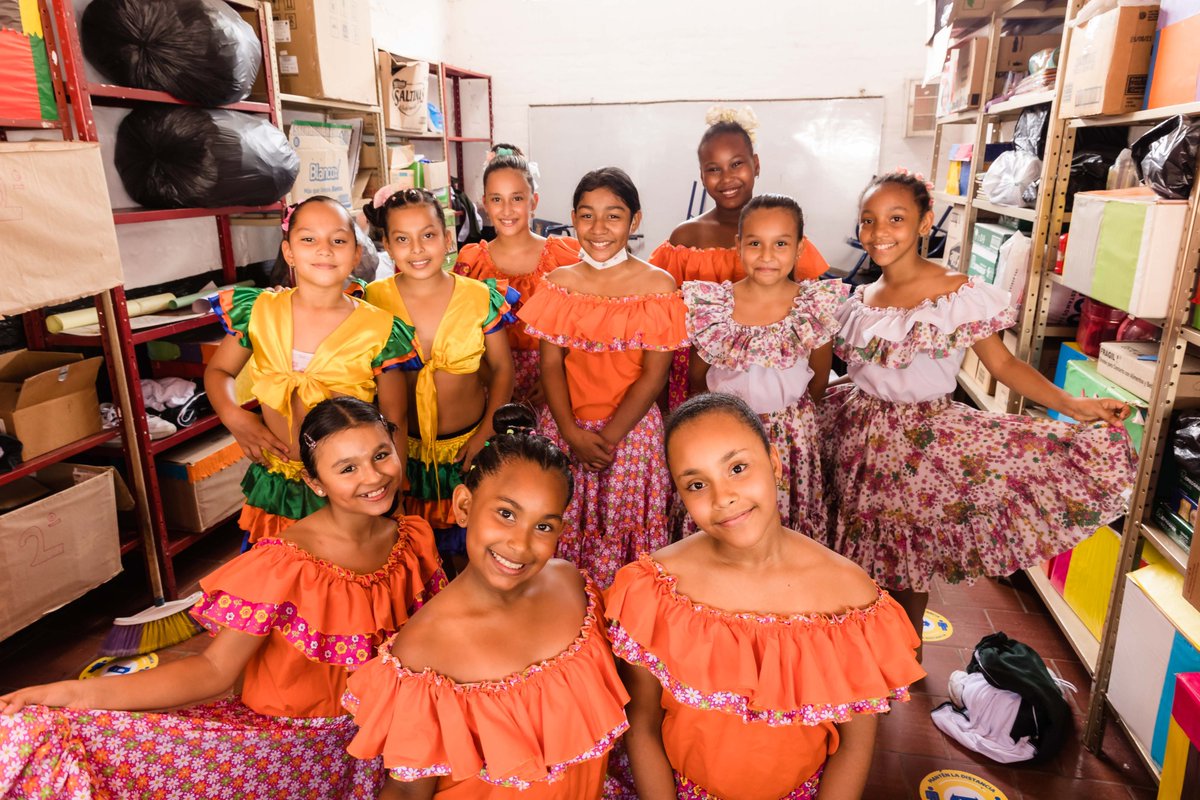 monafoundation's tweet photo. Very excited to announce another of our newest grassroots partners, The Simmons School in Jamundi, Colombia! They provide quality K-12 #education to over 300 students! Learn more about their wonderful program: https://t.co/4zUyI92Kag

#educationforall #SDGs https://t.co/eM4Tlo4Aah
