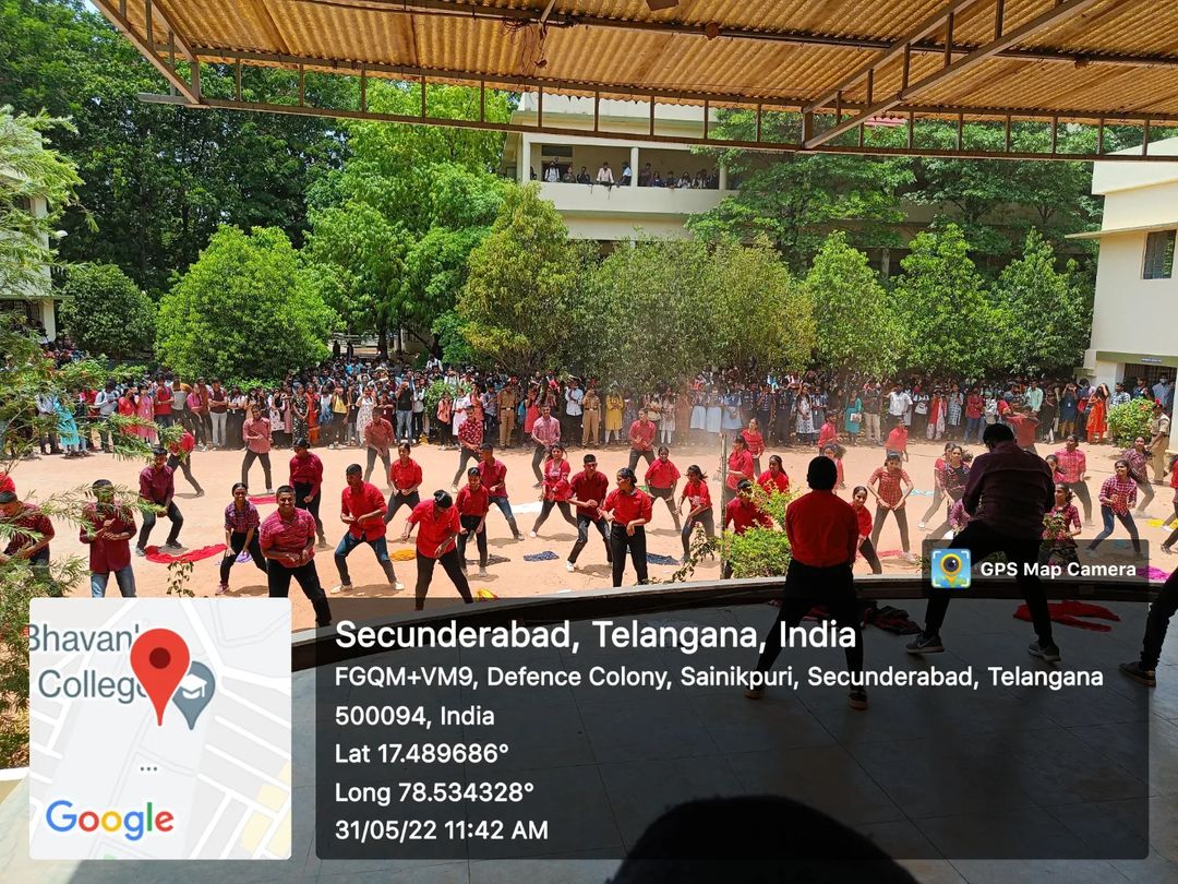 NssBhavans's tweet photo. Flashmob on WORLD NO TOBACCO DAY.All units of Bhavans Vivekananda College took an active part to spread awareness on the Ill-effect of tobacco consumption.
NSS Volunteers performed an energised flash mob along with NCC cadets and BSG.@_NSSIndia
@YASMinistry @ianuragthakur https://t.co/iIp8amMPWx