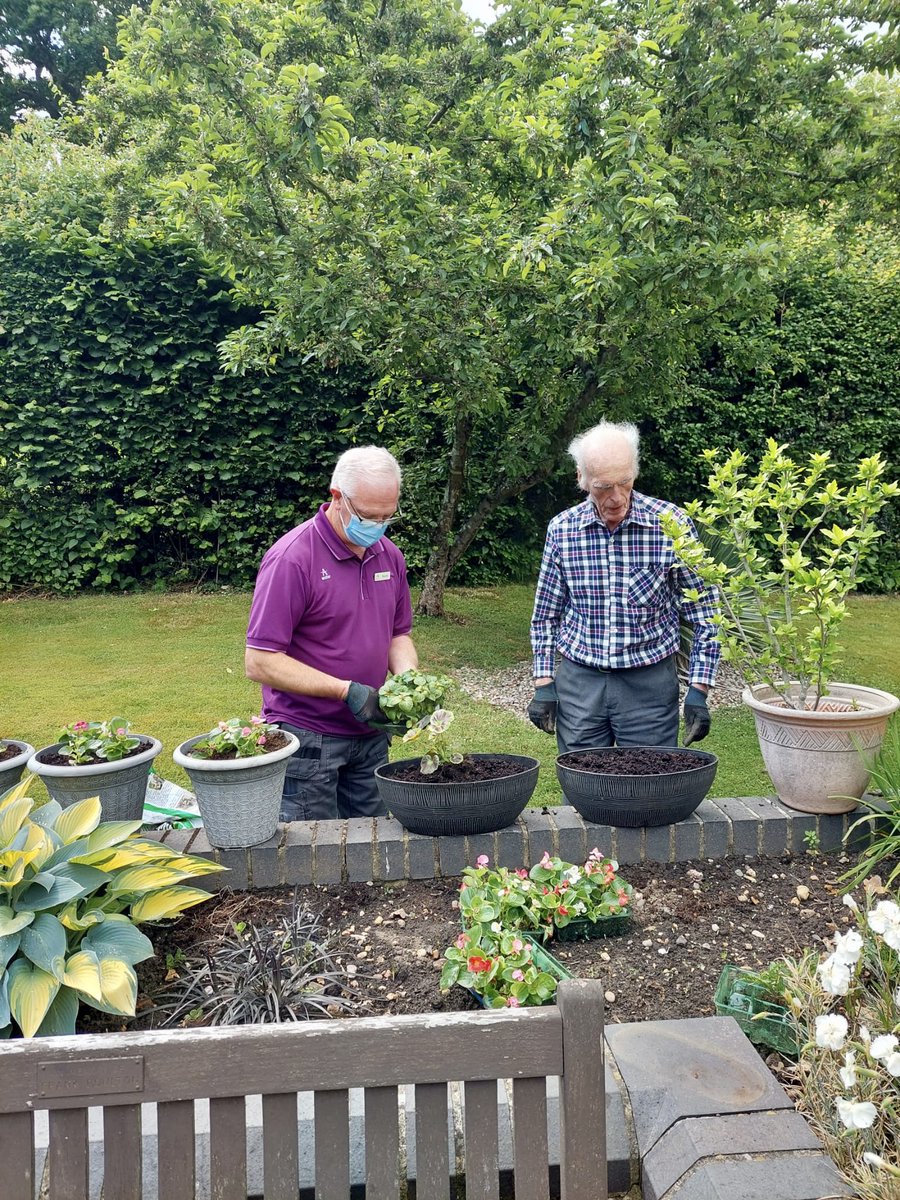 Joining in the live zest tea dance -  Big Band theme 🎶💃🏻🕺🏽 and some gardening 🪴 with our gents despite the on and off rain today ☔️ #zestdance #wellness #keepingactive @Dawson_Lodge @AnchorLaterLife @anchorzestwell1 @NAPAlivinglife @CareQualityComm @carehome_co_uk