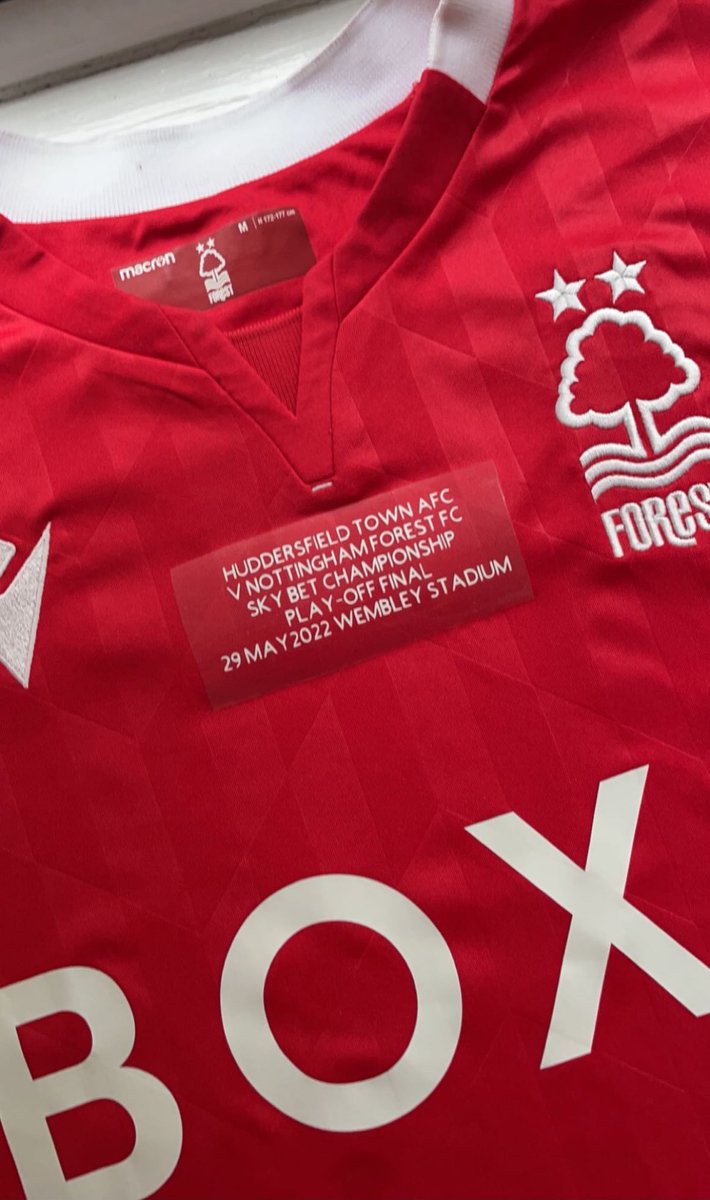 xBlondeAssassin's tweet photo. In the process of transferring this to my shirt..Then framing it! #NFFC 🔴⚪️ #memories https://t.co/fS6h6ibggS