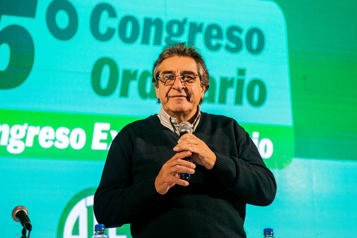 ateprensa's tweet photo. “Estamos abriendo un nuevo tiempo para nuestra organización, producto del debate democrático y colectivo” - Informe político del Secretario General de ATE Nacional, Hugo ‘Cachorro’ Godoy, durante la apertura del 65º Congreso Ordinario del sindicato.
https://t.co/NvL61luL05 https://t.co/LPSaoa5SMM