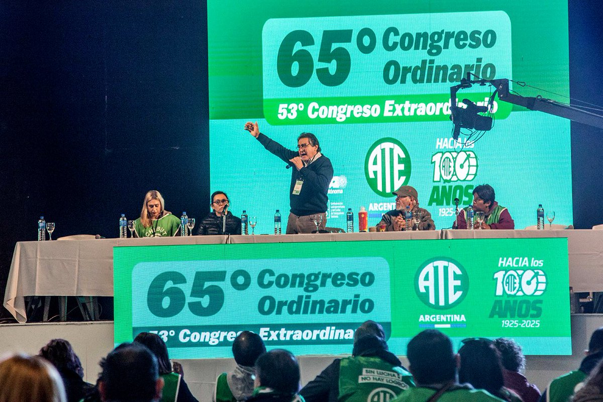 ateprensa's tweet photo. “Estamos abriendo un nuevo tiempo para nuestra organización, producto del debate democrático y colectivo” - Informe político del Secretario General de ATE Nacional, Hugo ‘Cachorro’ Godoy, durante la apertura del 65º Congreso Ordinario del sindicato.
https://t.co/NvL61luL05 https://t.co/LPSaoa5SMM
