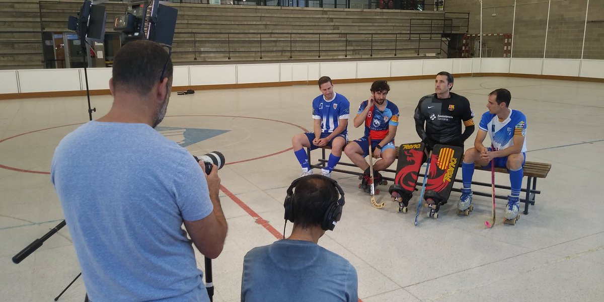 Rodatge històric a la pista dl @hcsantjust on hem reunit 4 mites de l'HOQUEI PATINS q pleguen aquesta temporada: <a href="/Rodri_D9/">Dani Rodríguez</a>, <a href="/tonbaliu8/">Ton Baliu Piqué 🎗</a>, <a href="/aitoregurrola/">Aitor Egurrola</a> i <a href="/Andreutt9/">Andreutt9 | AuroryAI 🪼 Meshchain.Ai</a>.
Com ha dit el <a href="/Joanferran78/">Joan Ferran Martí</a>, hem gravat material com per fer un 30 Minuts 🤦🏻‍♂️ I és q no era per menys!
Gràcies als 4