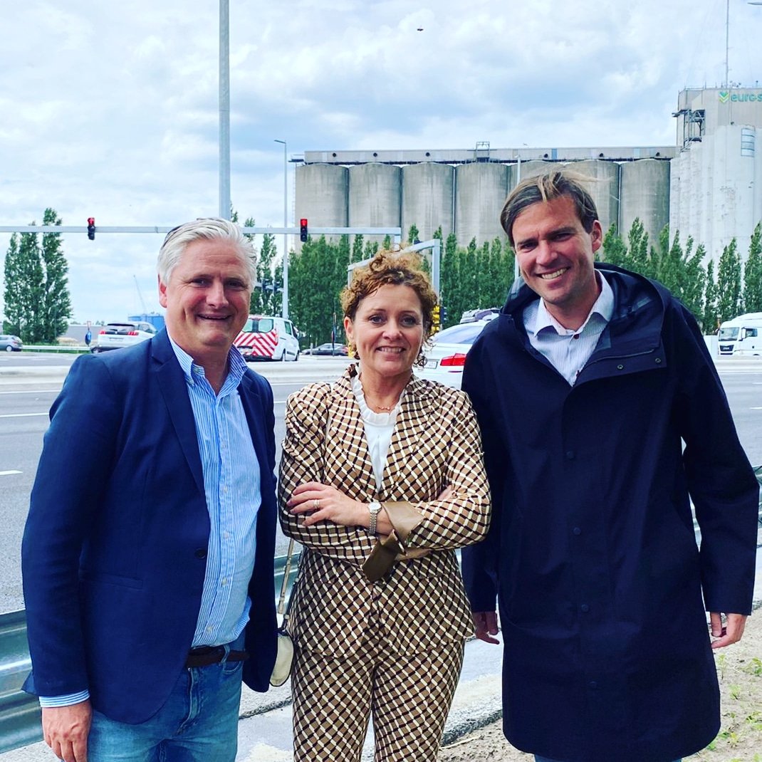 Inhuldiging 1ste #turborotonde van ons land en dan nog in mijn geliefd #oostakker 🥰👍belangrijk voor de #verkeersveiligheid en vlotte #doorstroming in ons havengebied 💙