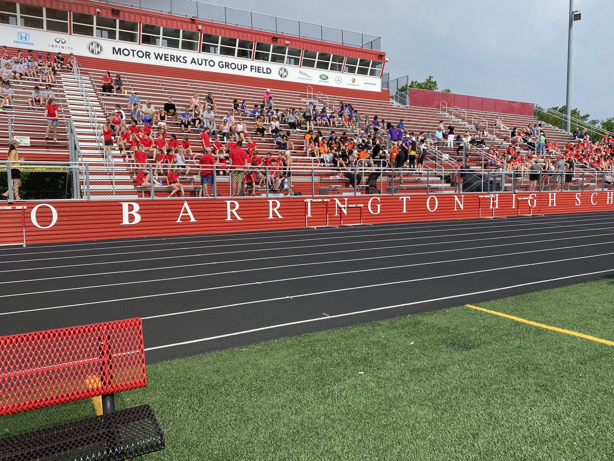 DrGillSchultz's tweet photo. Great day for the ⁦@barrington220⁩ 5th gr track meet! The athletes were amazing! Thank you ⁦@LINES_PE⁩ ⁦@GrovePhysEd⁩ ⁦@BHS220Athletics⁩ for all of your help!! https://t.co/TJaF0Zyq5E