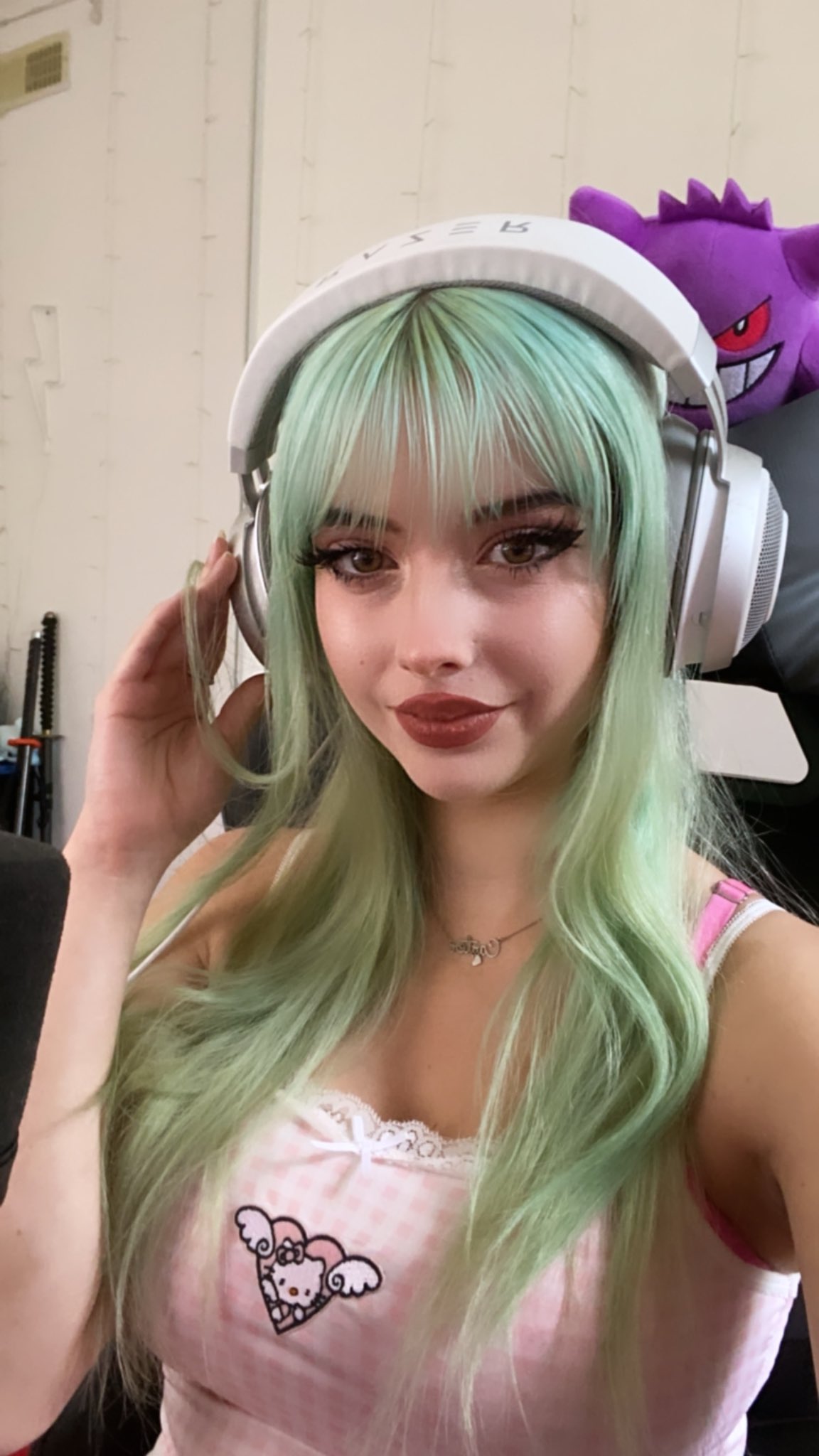 Julia Burch on Twitter "Live with laurenxburch come hang out! https(02)