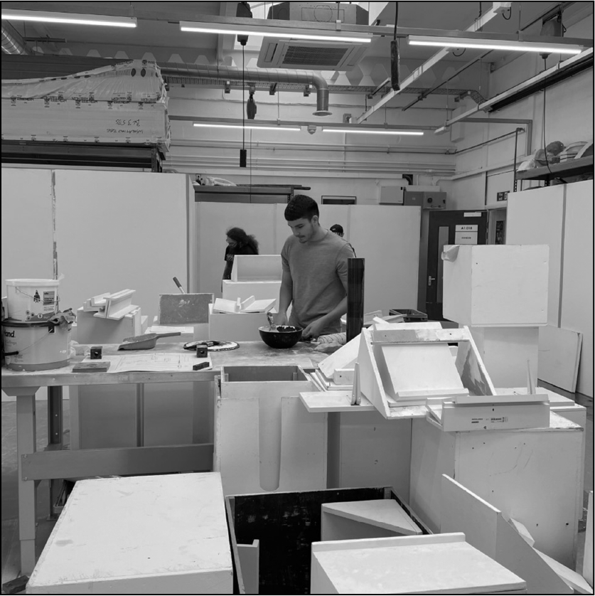 GraphicsUOB's tweet photo. Fantastic progress so far by the @GraphicsUOB Animation+Illustration students, technicians and lecturers in getting our show ready for the 10th! 🔨🖌

#graphicsboltonuni #animationillustration #boltonuni #boltonuniversity https://t.co/FJPIPIjKOh