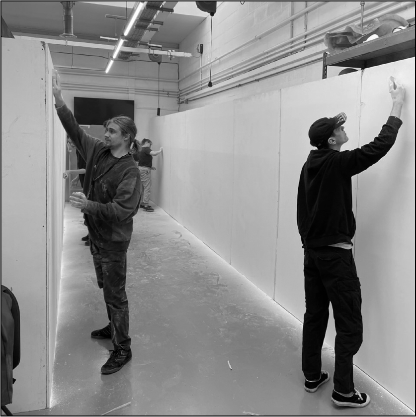 GraphicsUOB's tweet photo. Fantastic progress so far by the @GraphicsUOB Animation+Illustration students, technicians and lecturers in getting our show ready for the 10th! 🔨🖌

#graphicsboltonuni #animationillustration #boltonuni #boltonuniversity https://t.co/FJPIPIjKOh
