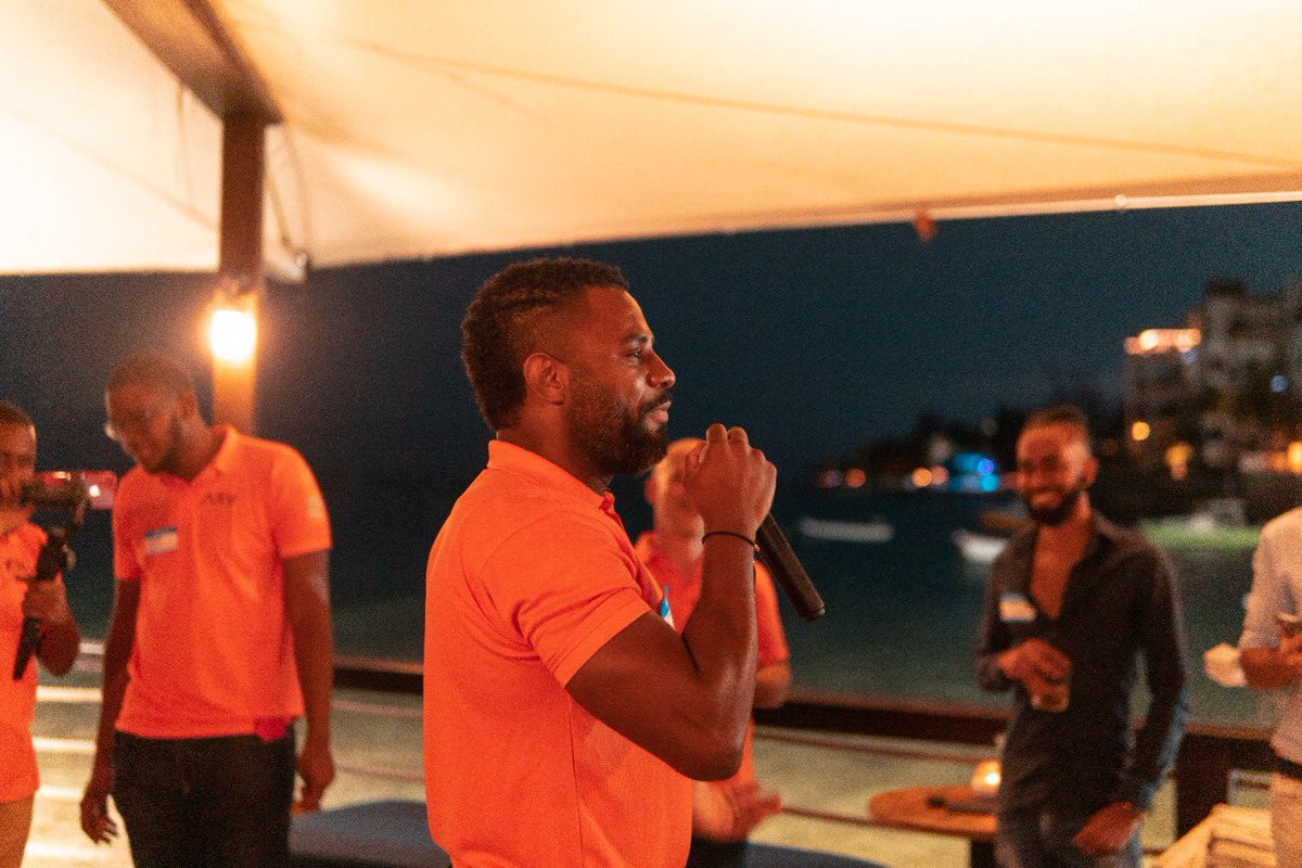 Alluminati333's tweet photo. GM
Had an Amazing time with @AltyChatBot at the #CryptoByTheSea Event in Barbados.
#CrytpoCaribbean #FreeBaggZ https://t.co/VV4wBffXZG