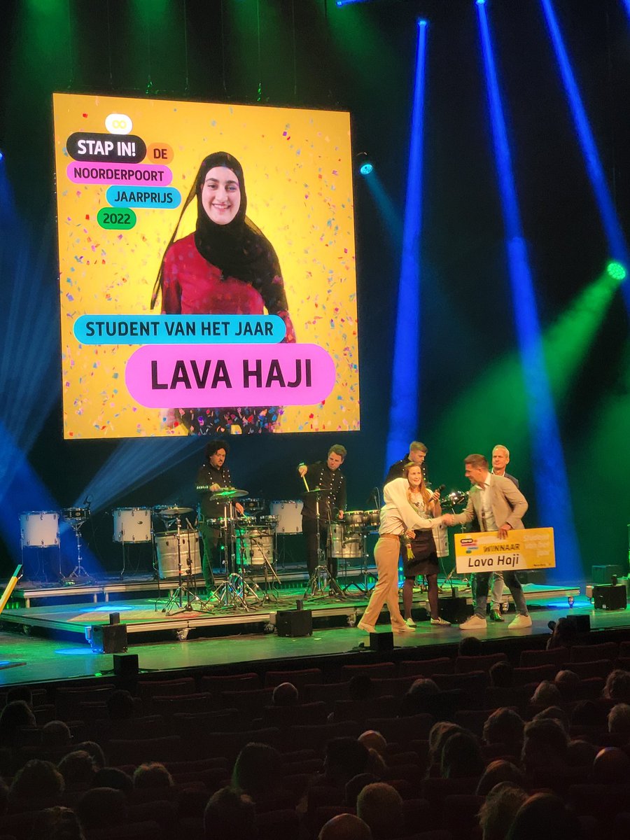🥇 Onze student van het jaar is: Lava Haji! 

Lava, van harte! Dik verdiend. We zijn trots op je. 

#npjaarprijs22 #ditismbo #ambassadeur #noorderpoort #trots #passie #vakmanschap #wendbaar #inspirerend #student #bedrijfsmanagement