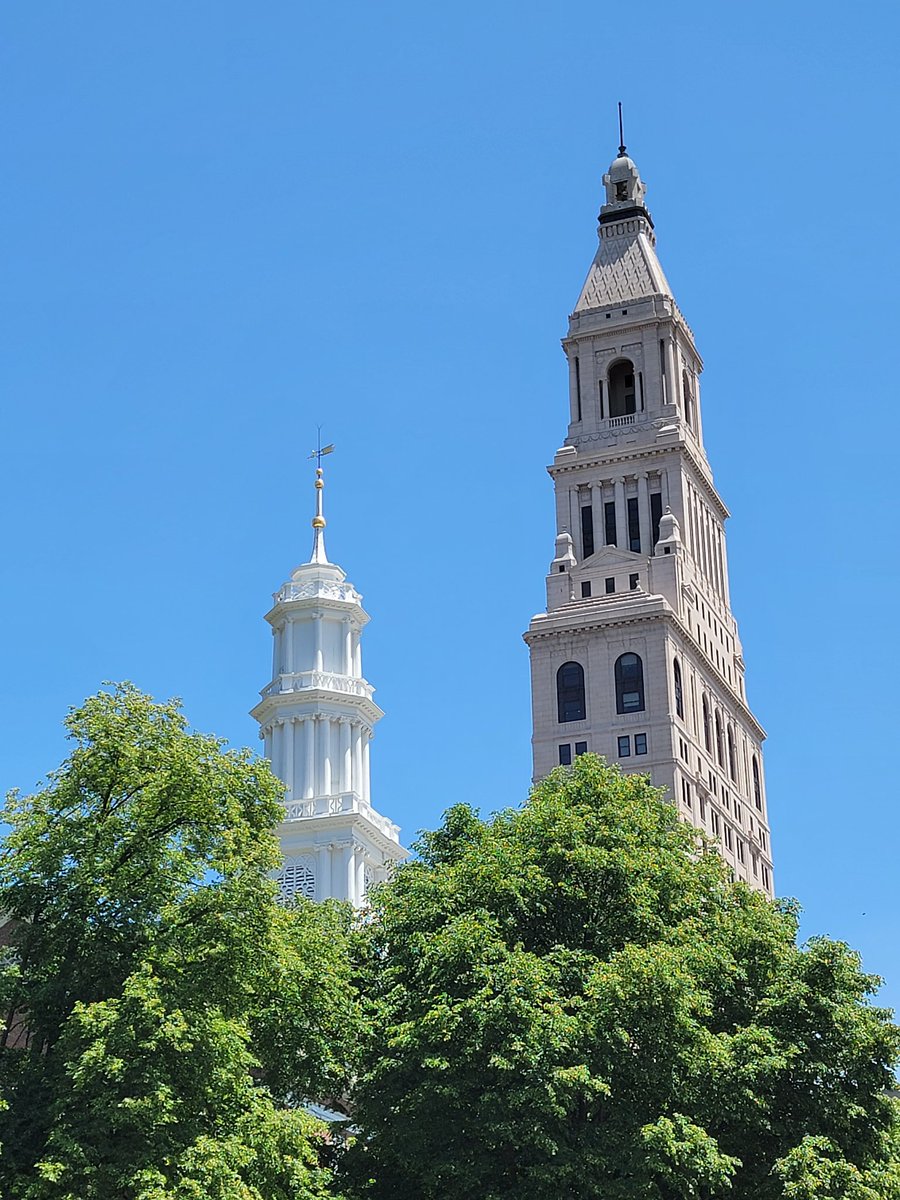 JPM_Mattai's tweet image. Two very different buildings in the #Hartford skyline with very different sets of patterns. 
#MayPatternChallenge