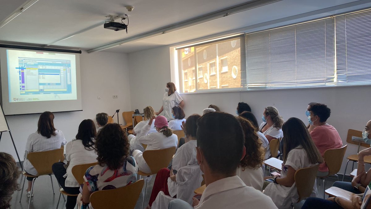 Pakijufe's tweet photo. #DiaMundialSenseTabac . Avui i tots els dies t’ajudem a deixar de fumar . A #gava2 excel.lent sessió de la @MCOlmos2 per tot l,Equip recordant conceptes i eines per aplicar en consulta . Demà por ser el día D, anima’t!!#SomSapDelta @drivillafrias @Coral_Barcelona @NriaTuset1 https://t.co/4xNhbjCgal