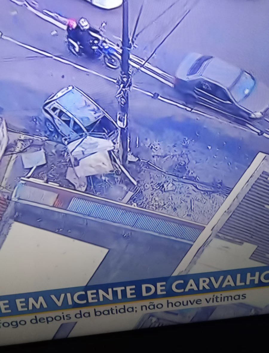 Olá, me chamo João, meu pai é chaveiro e trabalha no largo do bicão há mais de 30 anos. Infelizmente na madrugada do dia 30/05 um carro bateu na barraca de chaveiro na qual ele trabalha e destruiu ela toda, a barraca pegou fogo e ele perdeu tudo. Maquinário, ferramentas, mais de+