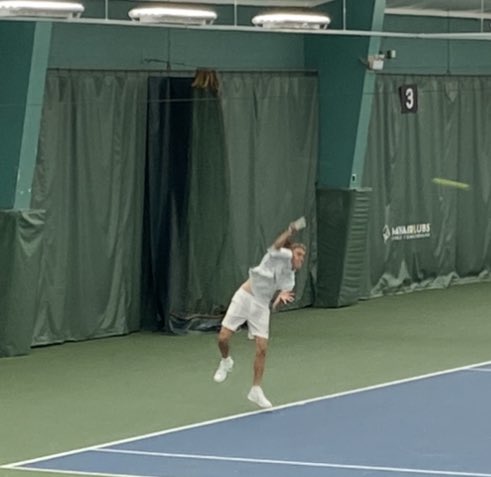 ES_GPVA's tweet photo. Nous sommes fiers de la performance d'Ilya, un match gagné et un de perdu, demain il vise le BRONZE @OFSAATennis #esgpv #gpv #vanier #gpva https://t.co/ownIPXiAgJ