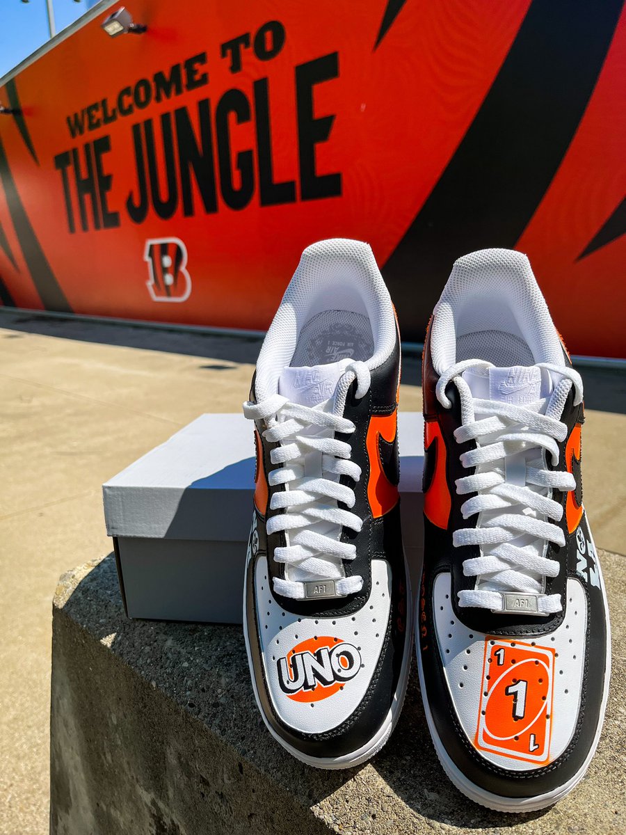 Devin Young tweet media