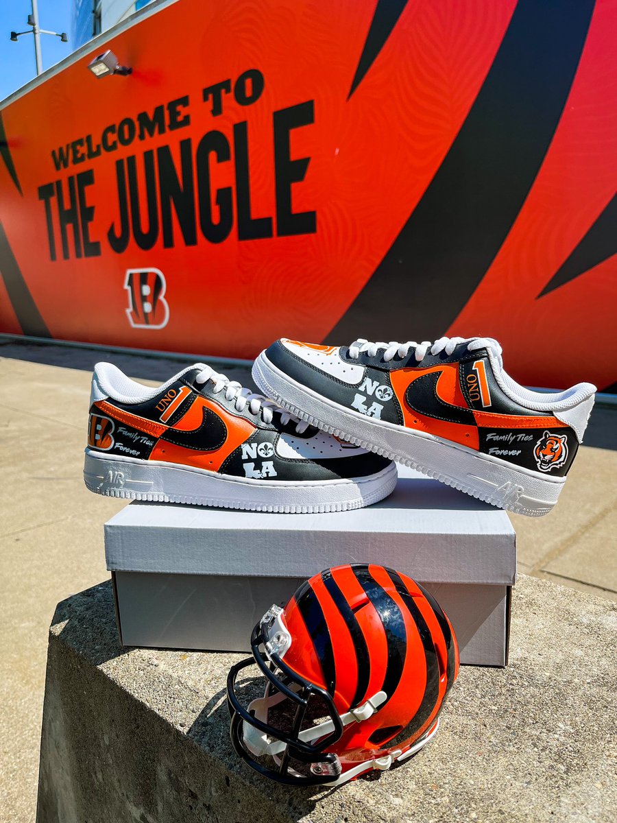 Devin Young tweet media