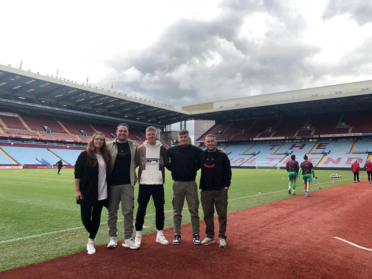 ifucareshare's tweet photo. Amazing to be invited to Villa Park tonight for the @AVWFCOfficial U21 vs. @ArsenalWFC U21 showcase match ⚽️ https://t.co/2KvqTFfidF