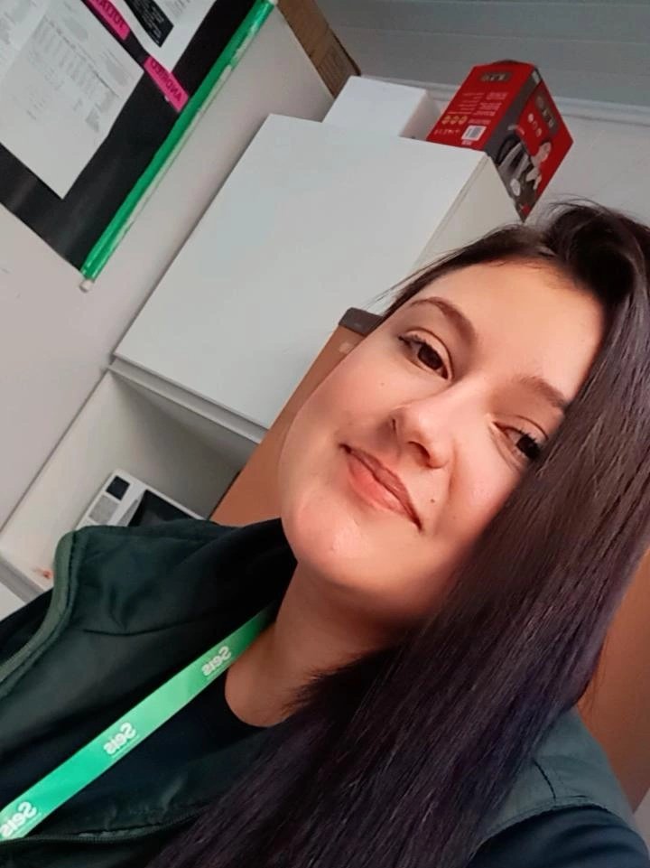 maiaraeberhardt's tweet photo. A tranquilidade no olhar de quem bateu a meta 1 dia antes e ta só tomando chimarrão hoje https://t.co/ep3DIxDWP8