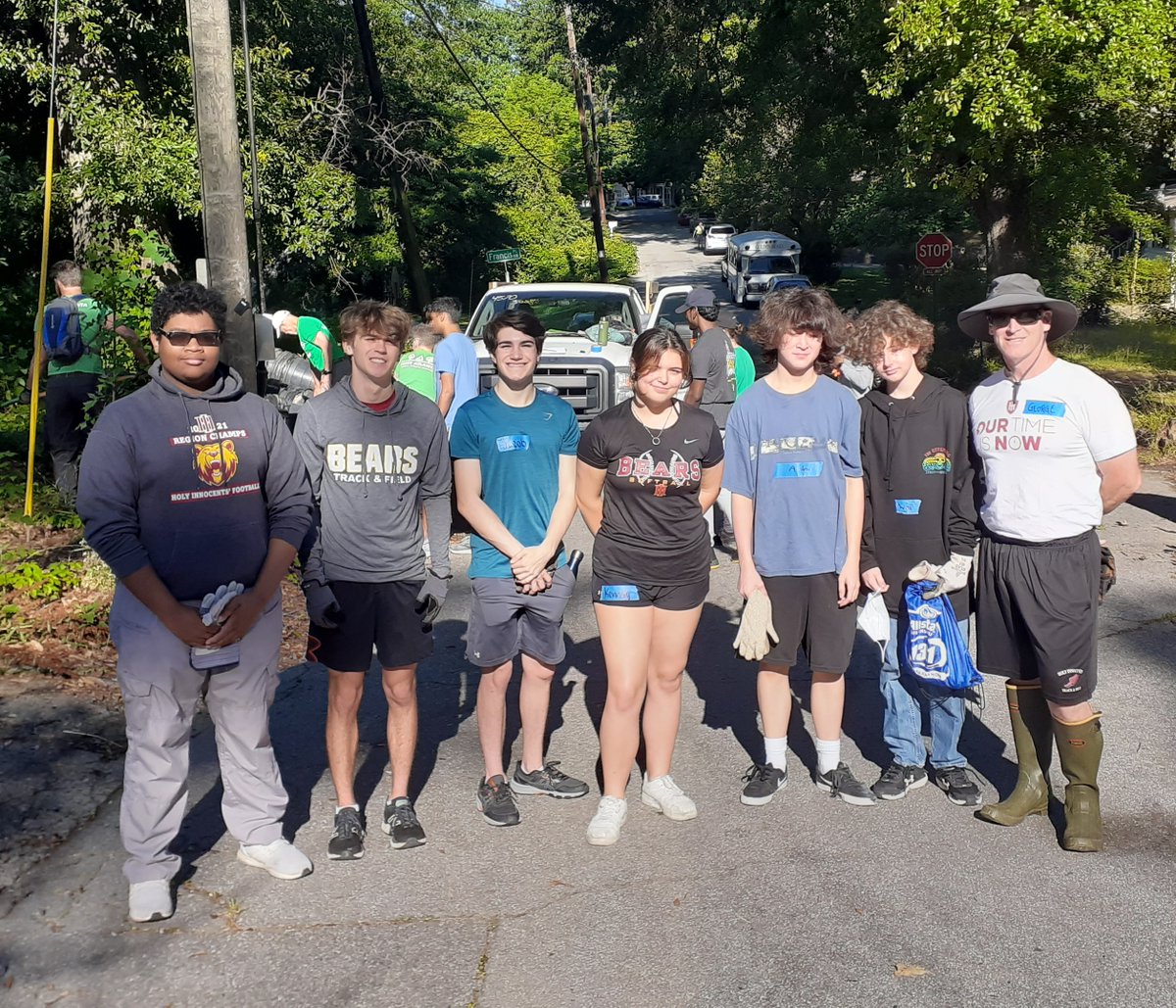 HIESbears's tweet photo. Six HIES students completed a community service project with @TreesAtlanta on May 28, 2022, at Grove Park and Proctor Creek, where they cleared overgrowth and spread mulch for scheduled preventive maintenance on some sugar plum maples. #hiesbears https://t.co/7wI7DFNSLV