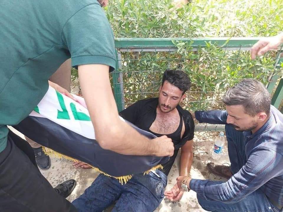 hussenslman06's tweet photo. ما أشرقت في الكون أي حضارة إلّا وكانت من ضياء المعلم
وها هو المعلم في بلدي يهان ع ابسط حقوقه، فسلاماً سلاماً ياعراق. 

 حقنا -ناخذه-بذراعنا https://t.co/Zv7b193Wqz