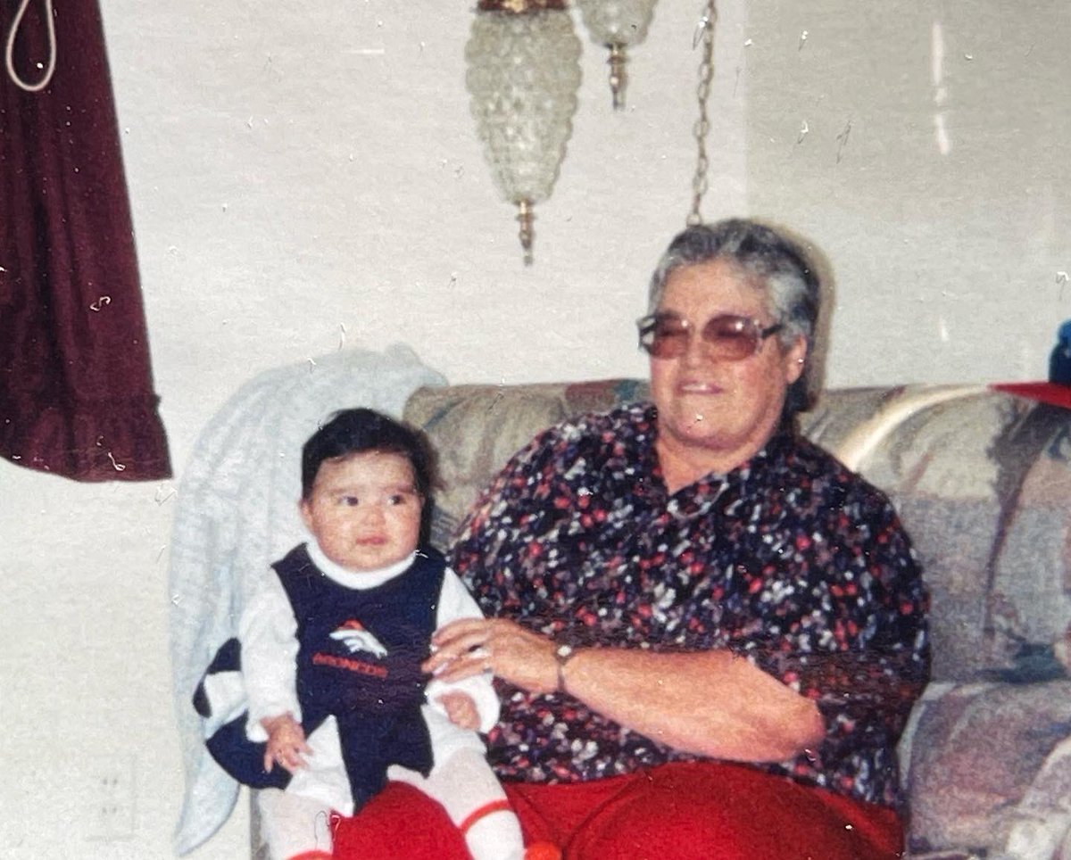 JasmineLovees's tweet photo. Happy birthday Gram 🕊💜 https://t.co/DpbjlLSTUB