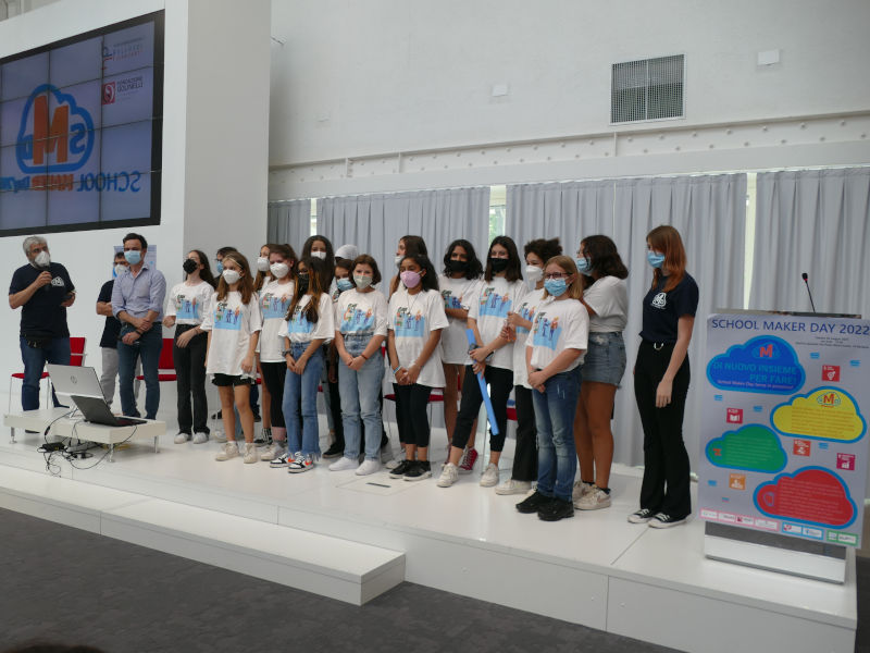schoolmakerday's tweet photo. La Scuola Primaria E.Biagi di Medicina,Scuola Secondaria I grado Petrarca di Pontenure e l'ITTS Belluzzi-Da Vinci di Rimini hanno vinto il "Maker Badge" riconoscimento che va, da quest'anno, alle scuole di ogni grado che hanno mostrato particolare originalità e creatività. https://t.co/XYPBGDVpPm