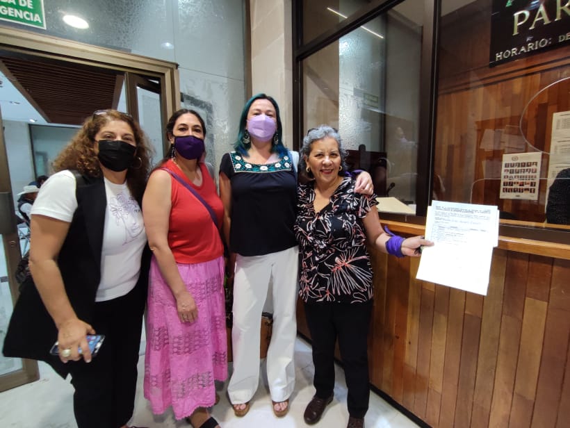 Queremos felicitar a nuestra compañera Irma Serrano Esparza, por su postulación a la presidencia  de la Comisión de Derechos Humanos del Estado de Zacatecas (CDHEZ). 

Estamos convencidas de que eres la persona idónea para encabezar dicha institución.¡Felicidades! 
💜💜💜💜💚💚💚