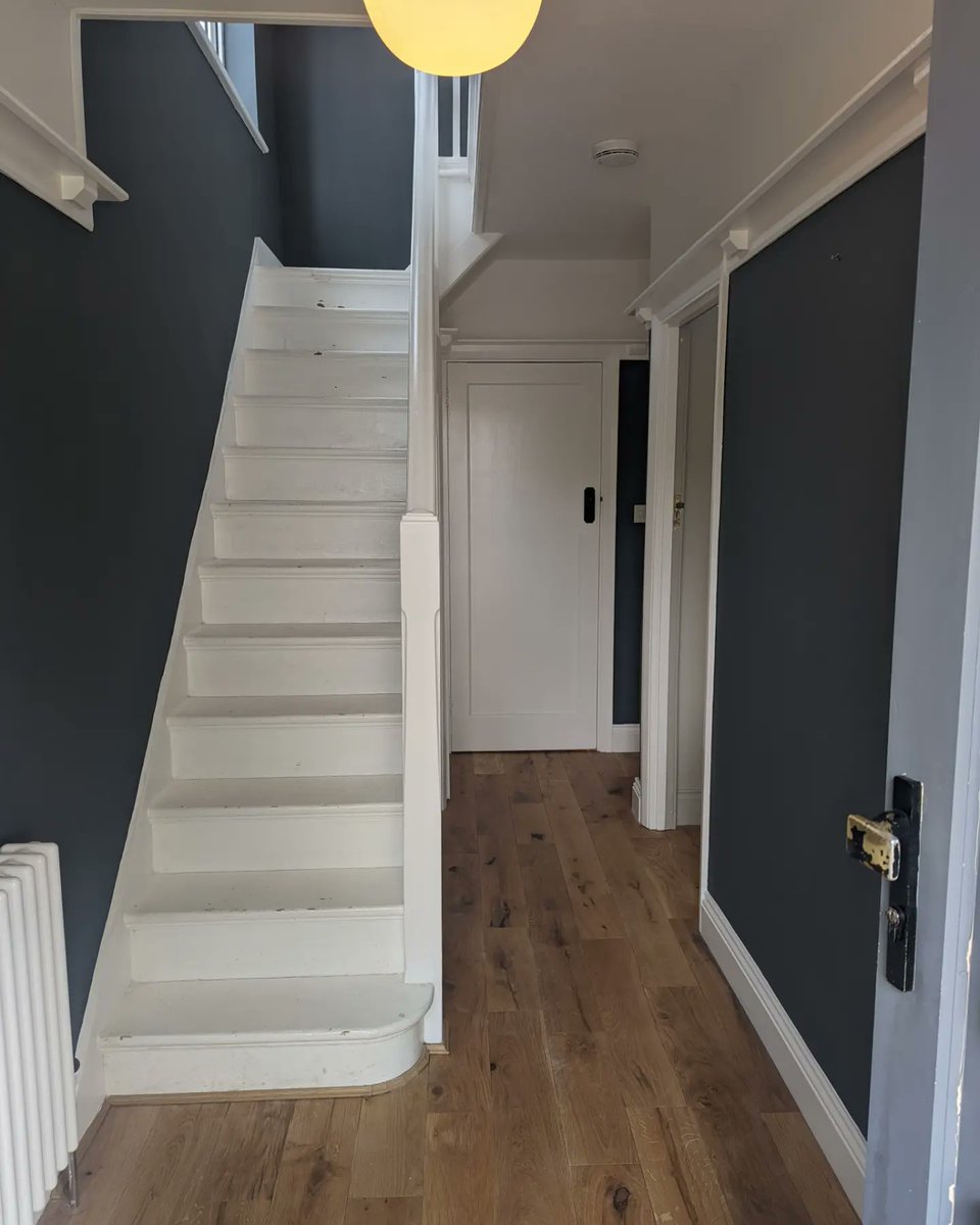 EllaFinleydecor's tweet photo. Hall stairs and landing in Wanstead in @FarrowandBall Downpipe #decor #decorators #london #painting #painters #interiors #home https://t.co/t9fKApu1Ca